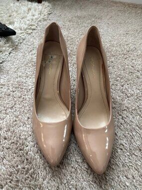 Women’s high heel pumps